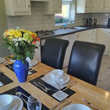 Сasa de vacaciones Rose Cottage- Private Leitrim Countryside Escape Aghavas